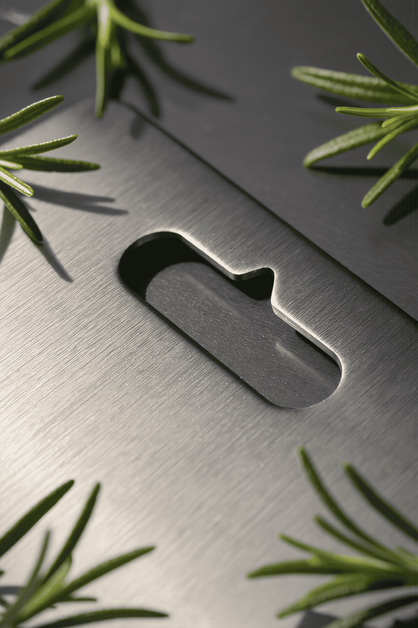 SENSEI™ – קרש חיתוך מ-100% טיטניום רפואי